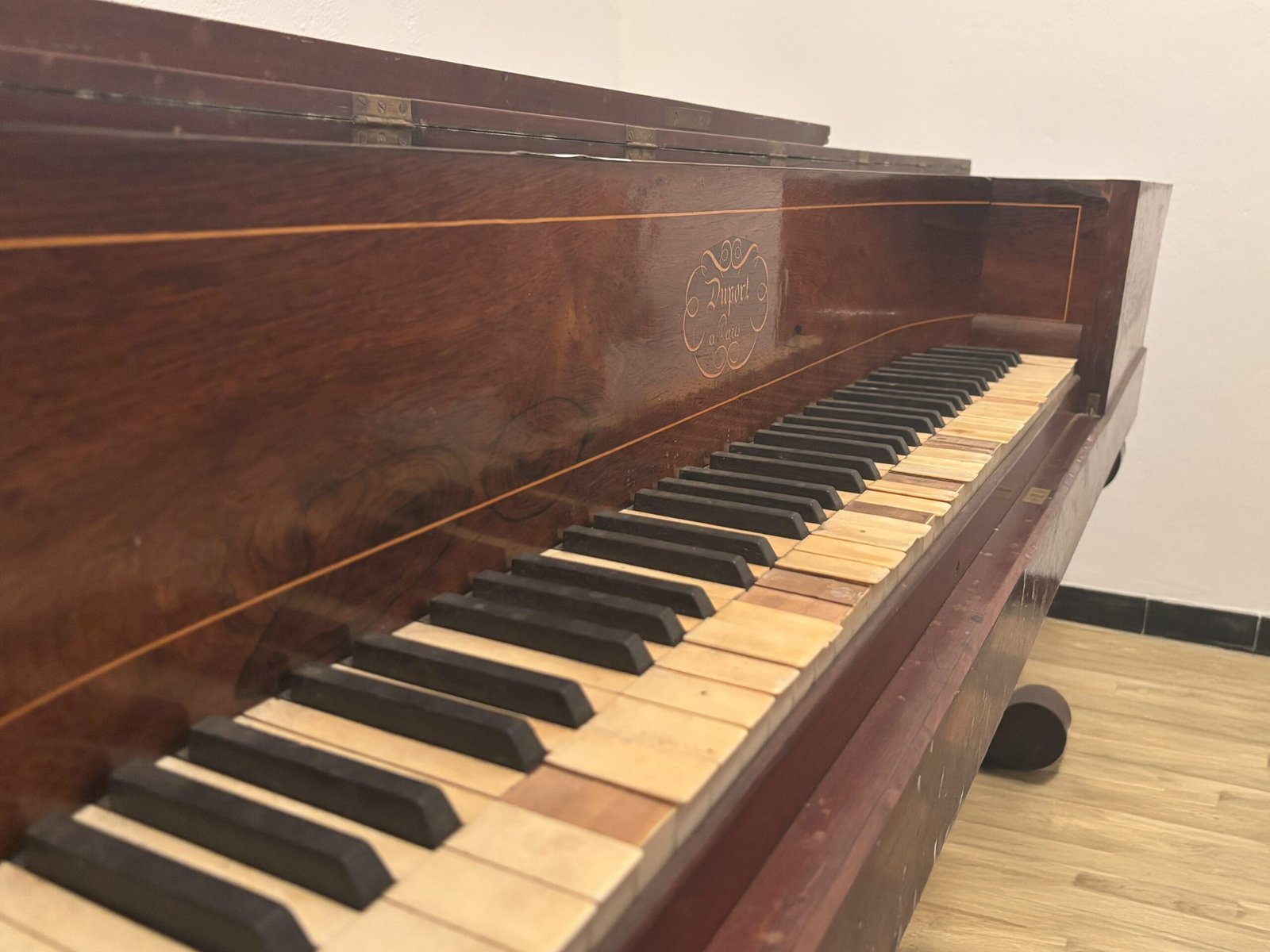 Détail du clavier du piano Duport