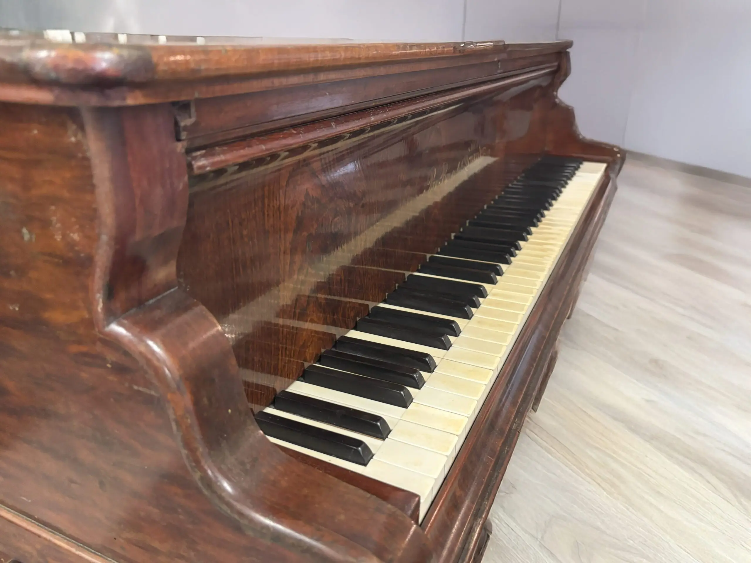 Clavier du piano Erard de 1847, vue rapprochée