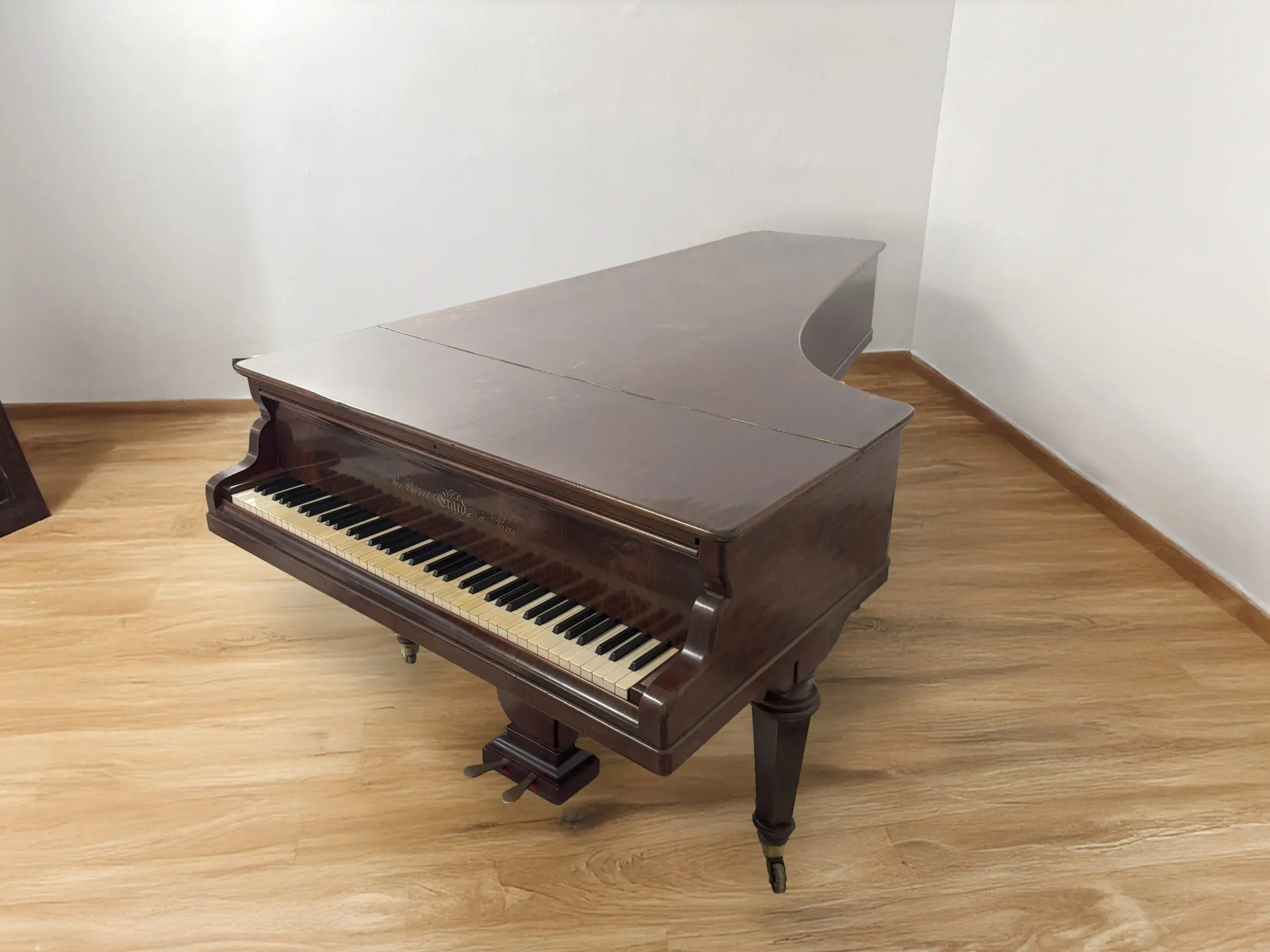 Deuxième vue latérale du piano Erard de 1847