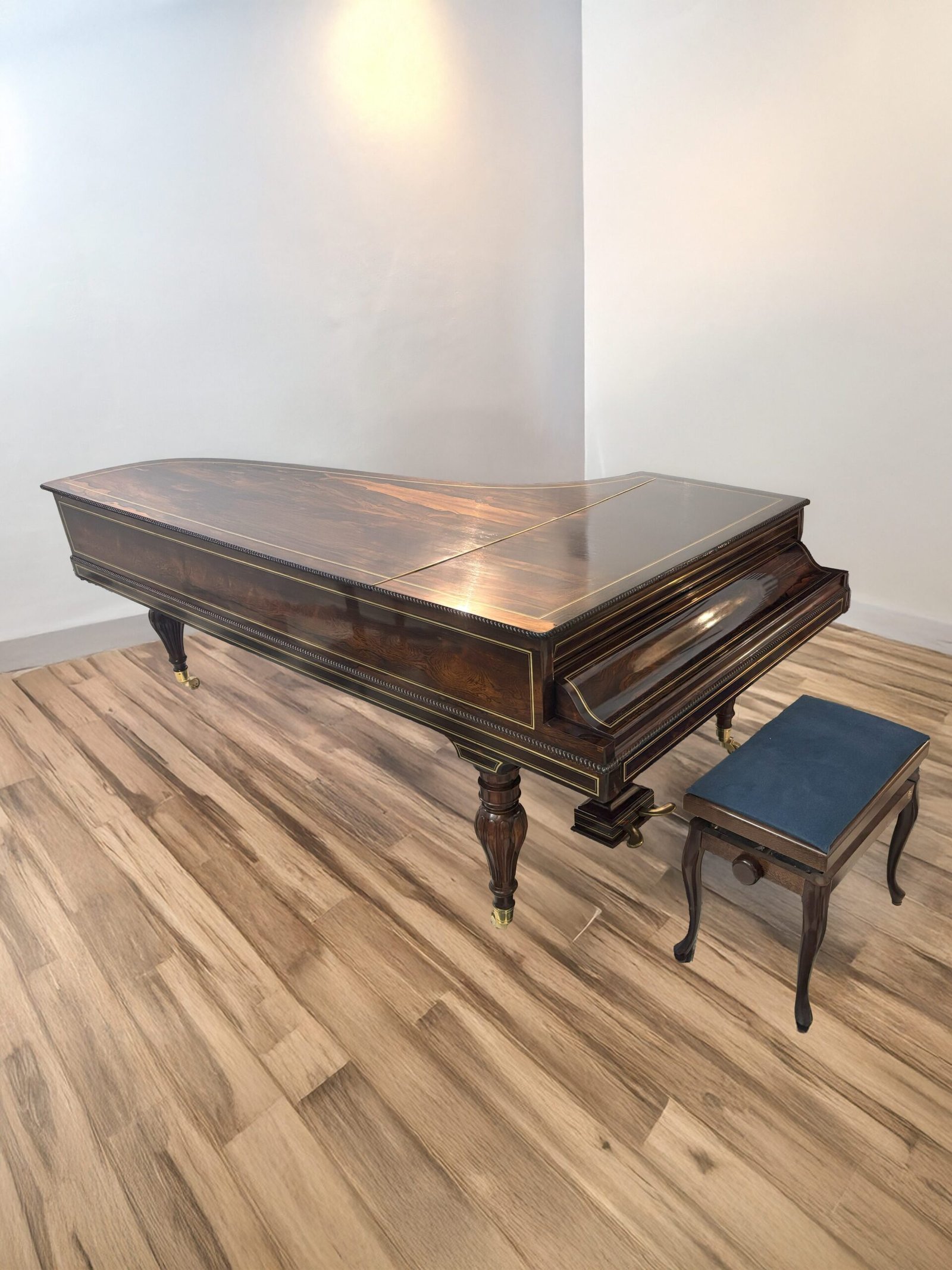 Vue latérale du piano à queue Pleyel de 1827